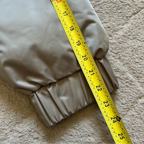 Abercrombie & Fitch Ultra Collection Puffer‎ Jacket Women's Size XL - Picture 6 of 10